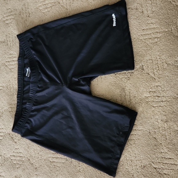 Reebok size medium black stretch - Picture 1 of 5